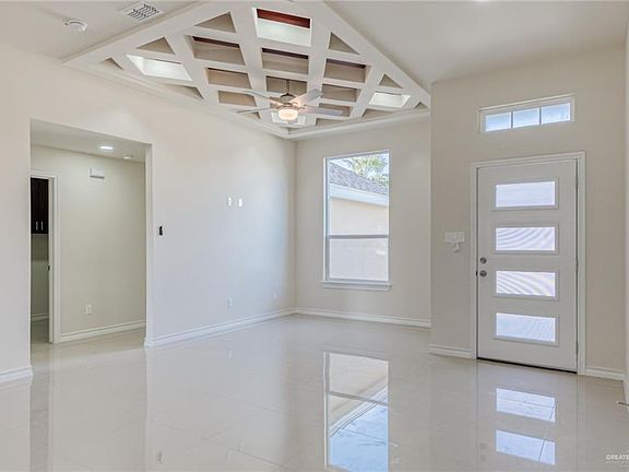 4th image of 3807 Lantana St