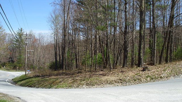2nd image of 612 Pine Ridge Rd