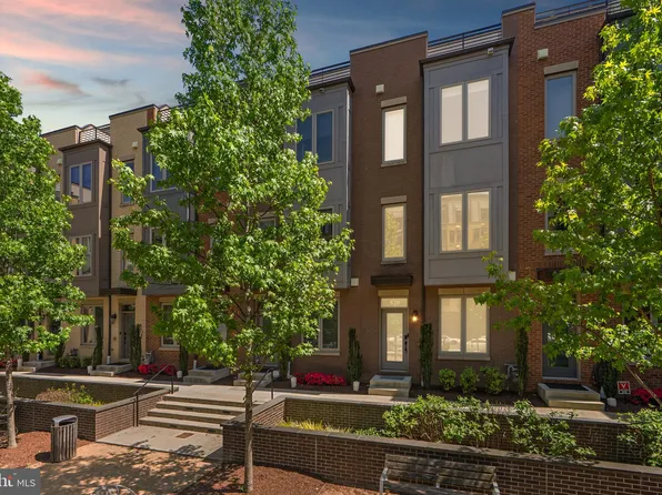 820 Thompson Cres Unit 26, Rockville, MD 20852