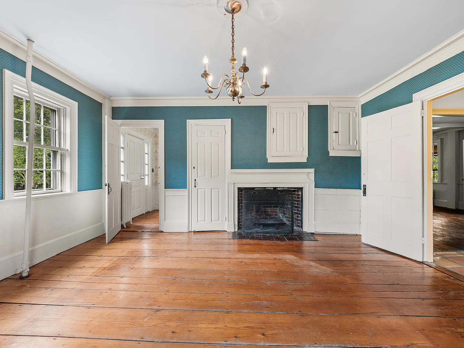 4 bed, 3300 sqft, $5,750 — Photo 4