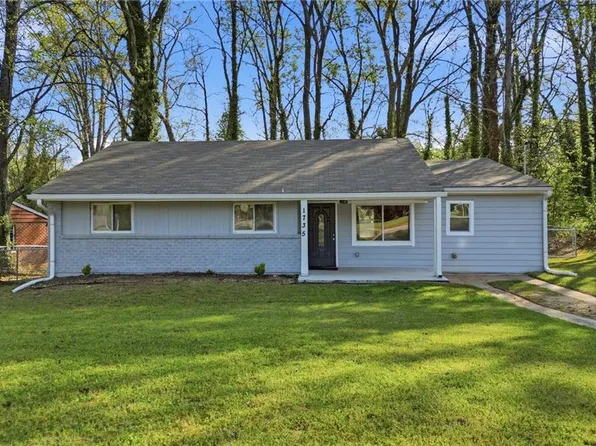 1735 Carter Cir, East Pt, GA 30344