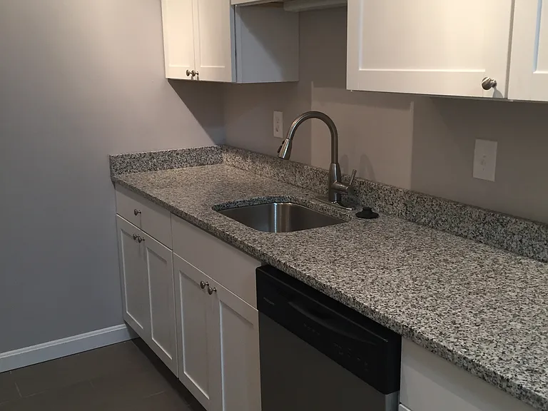 36 Abbott Street — Photo 47