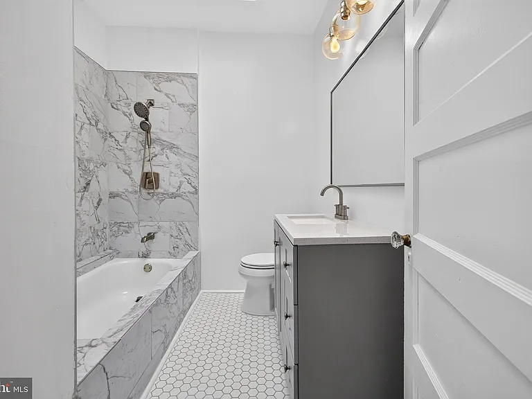 3015 13th St NW — Photo 10