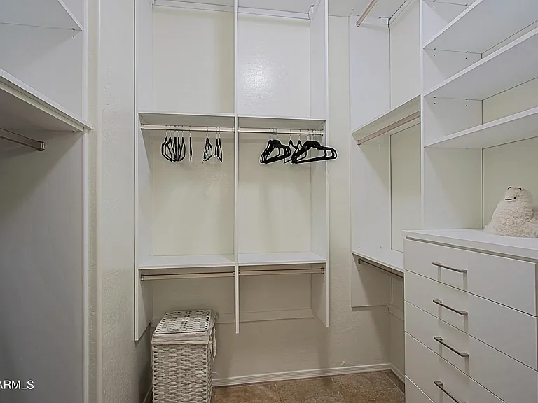 9616 E Chuckwagon Ln — Photo 37