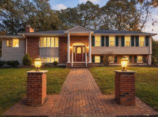 8 Phinney Rd, Lexington, MA 02421