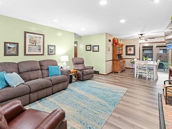 5th image of 2314 Brookwood Ln