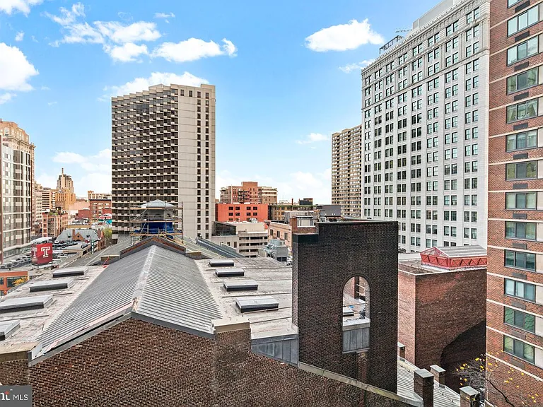 1420 Locust St #11D — Photo 12