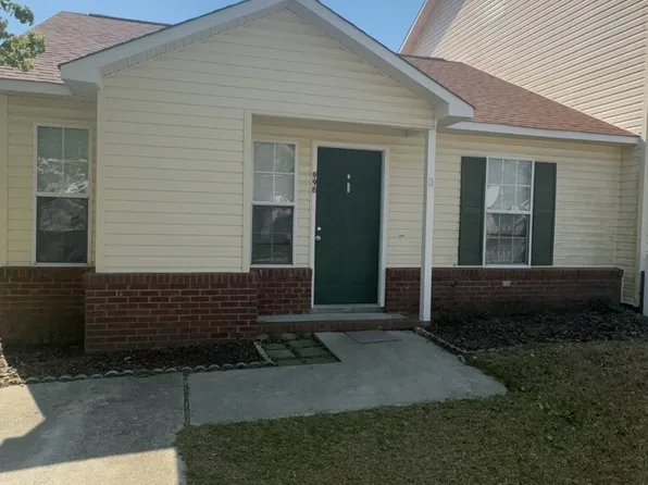 996 W Pueblo Dr, Jacksonville, NC 28546