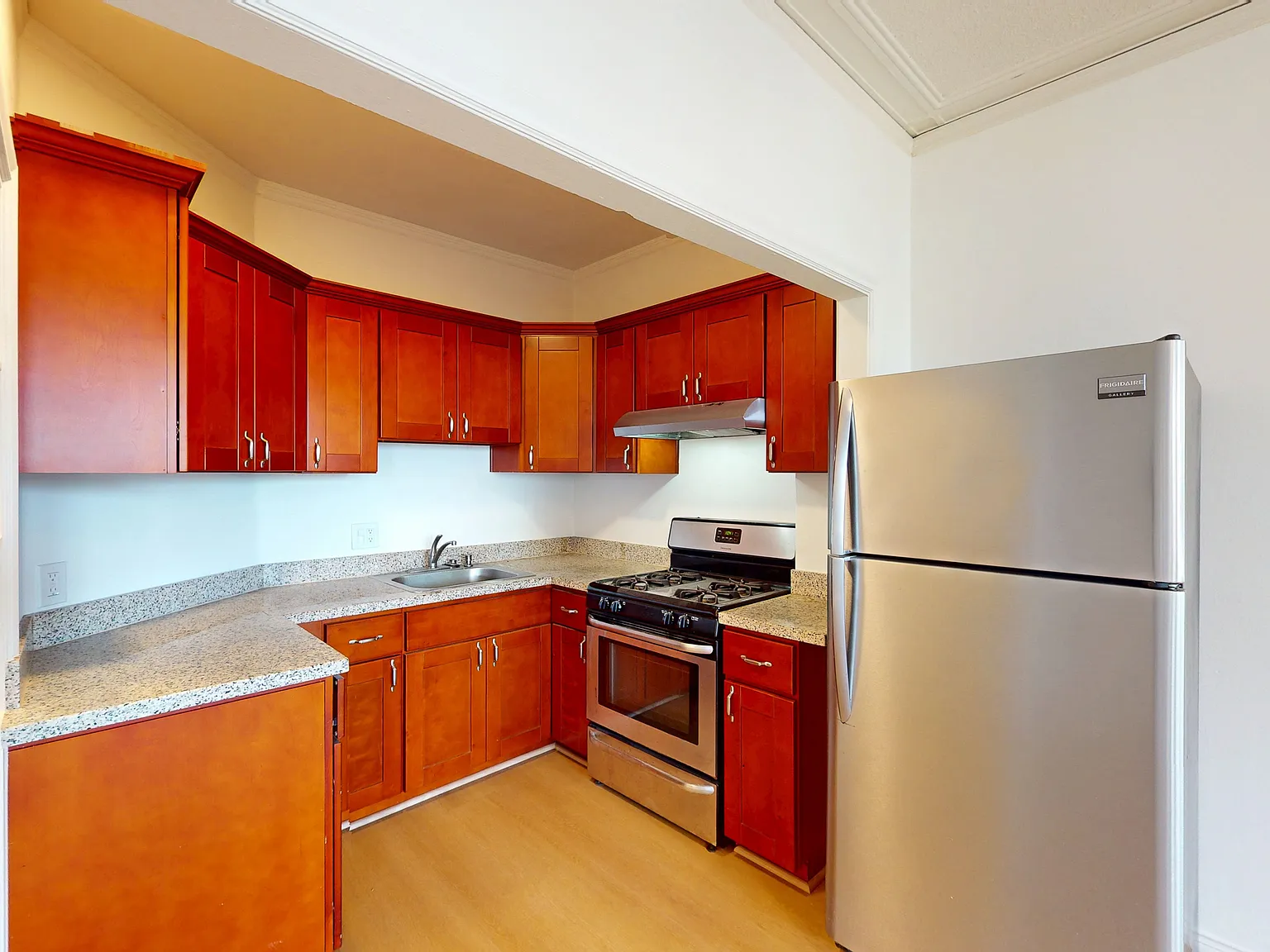 Charming 1BR | Pet Friendly | Shared Laundry — Photo 2