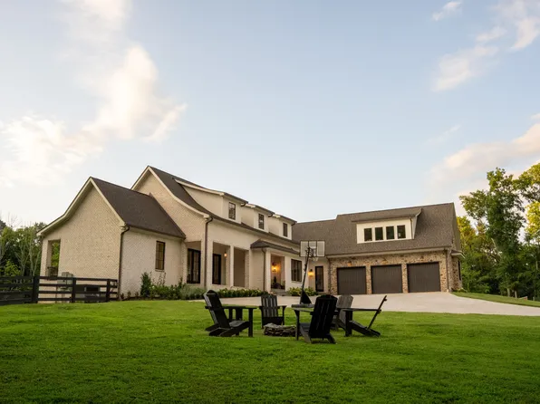 1489 Old Tva Rd, Columbia, TN 38401