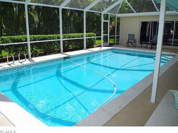 Big, beautiful Pool!