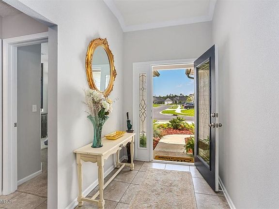 4th image of 378 Grampian Highlands Dr