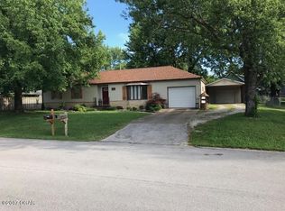 913 Southern Hls, Carthage, MO 64836