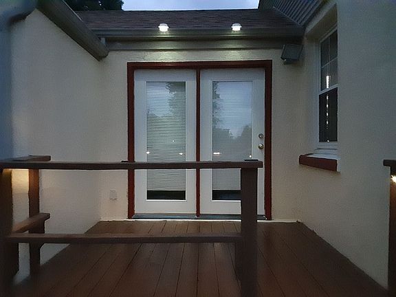 4th image of 3987 Wright Ave