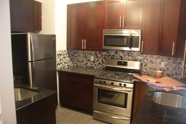 Rented by Mdays Realty | media 33