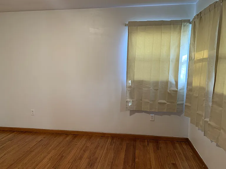 411 N Hillsdale Dr — Photo 14