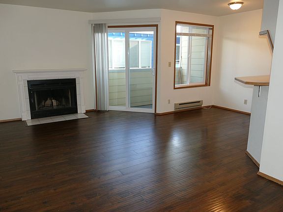 3rd image of 12314 32nd Ave NE APT 305