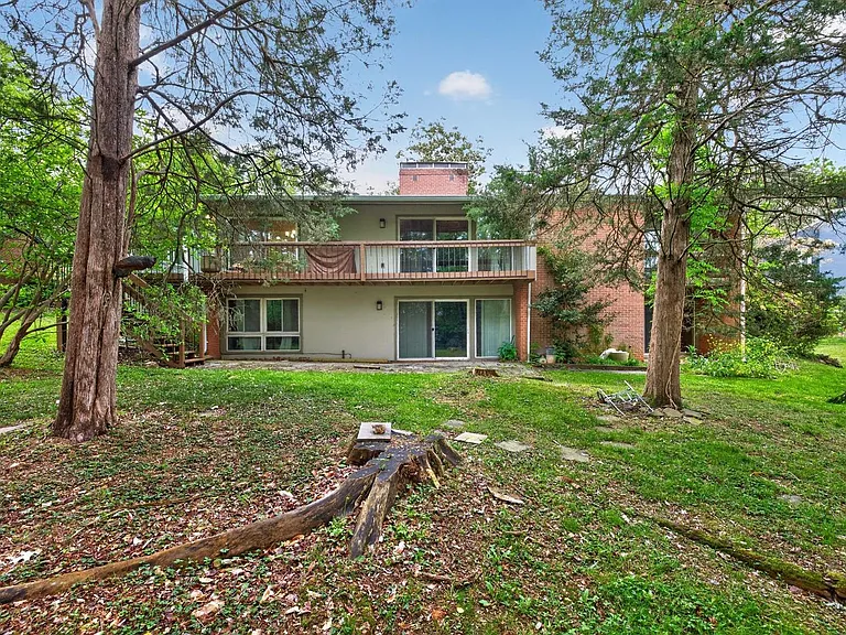 9404 Woodington Dr — Photo 45