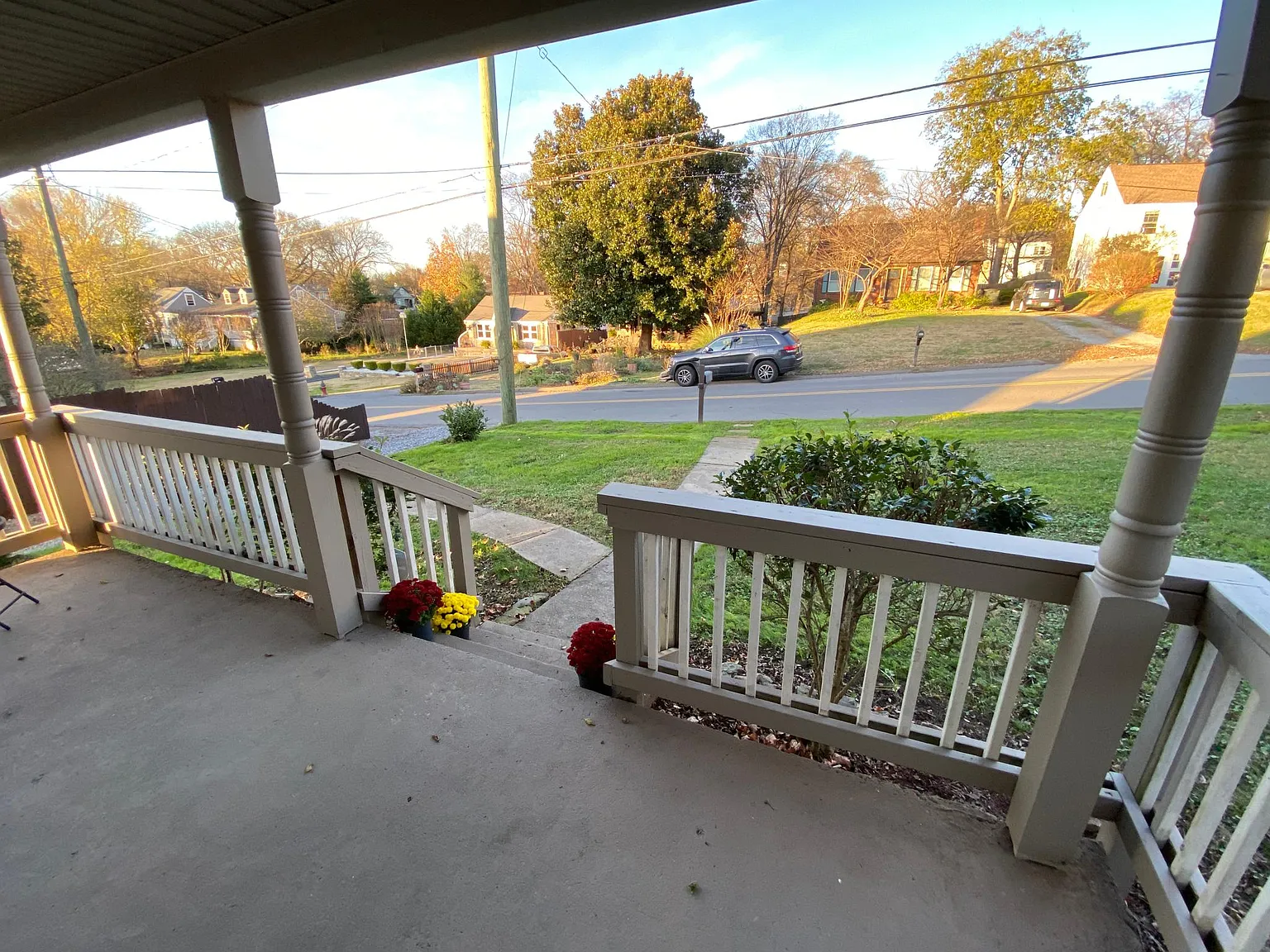3 bed, 1.5 bath, 1400 sqft, $2,595 — Photo 2