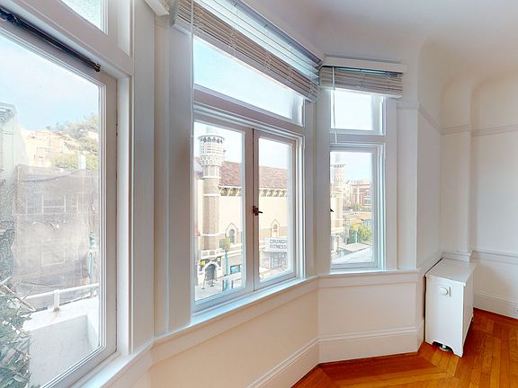 4th image of 2357 Polk St #303