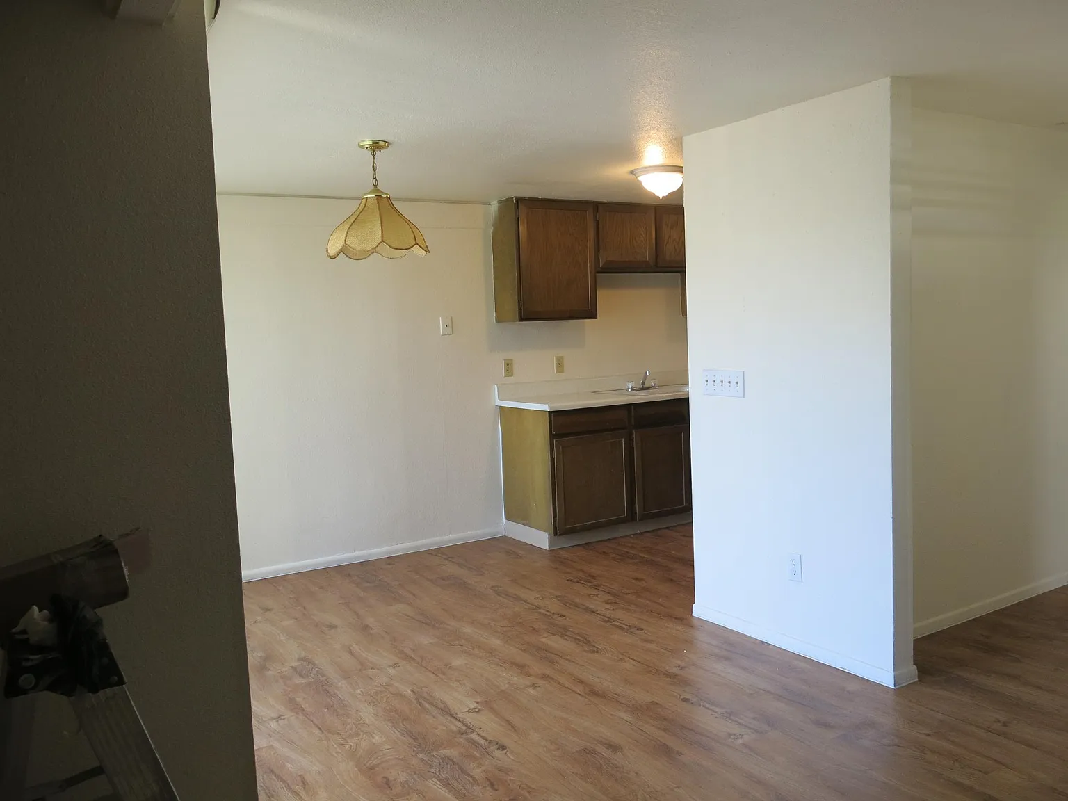 808 N Center St — Photo 4