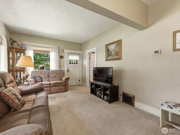 5th image of 100 W Dayton Avenue