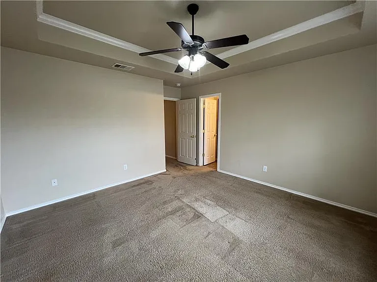 4205 Cambridge Dr #B — Photo 24