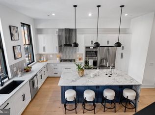 204 Vine St, Philadelphia, PA 19106