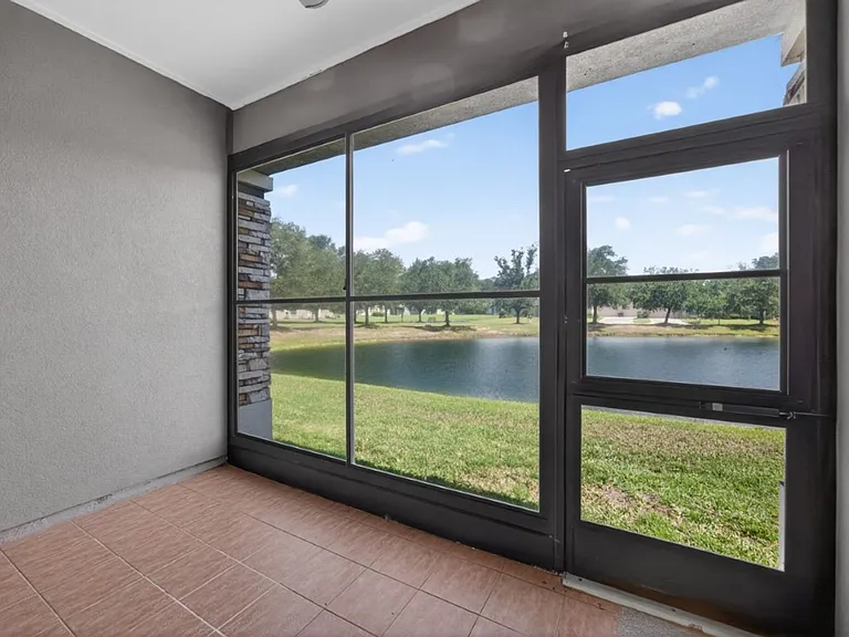 6377 Island Forest Dr #E — Photo 29