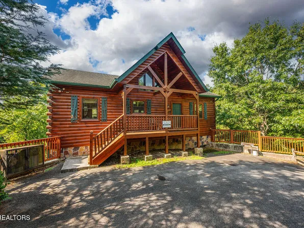 3118 Mountain Grace Ln, Sevierville, TN 37876