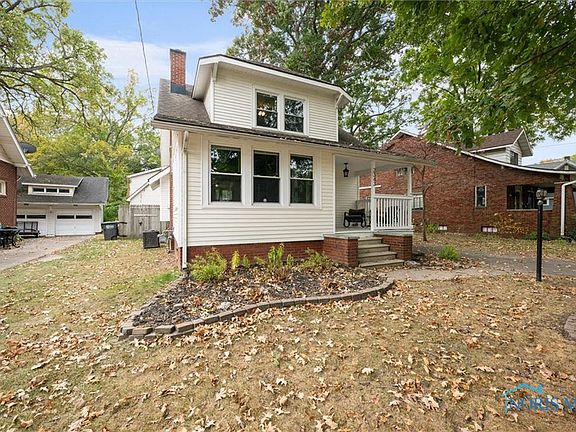 3rd image of 2343 Grantwood Dr