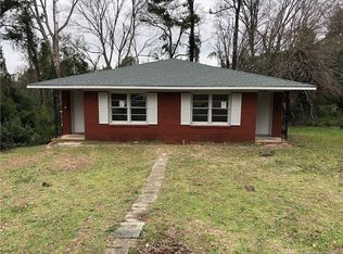 204 Scott Ave, Fayetteville, NC 28301