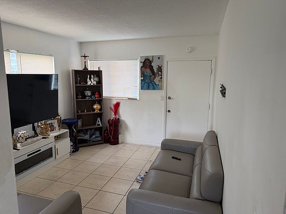 2nd image of 519 NE 83rd St APT 12