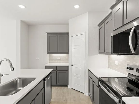 6th image of this home