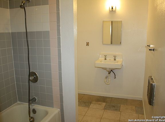 5th image of 337 Wickes St #A