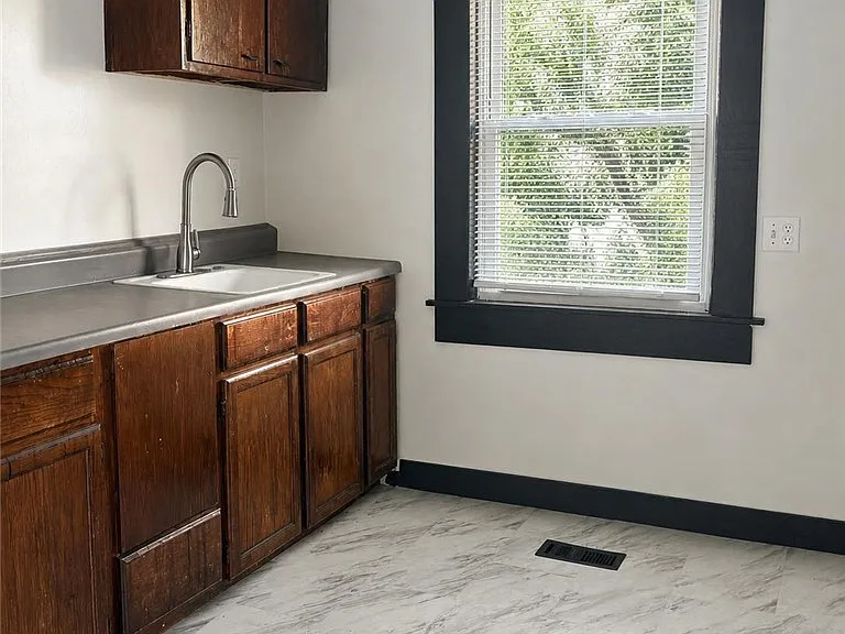 50 Winterroth St — Photo 4