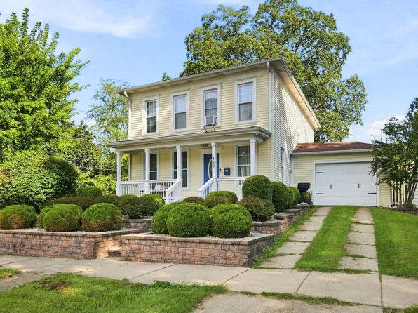 422 W Jefferson St, Morris, IL 60450