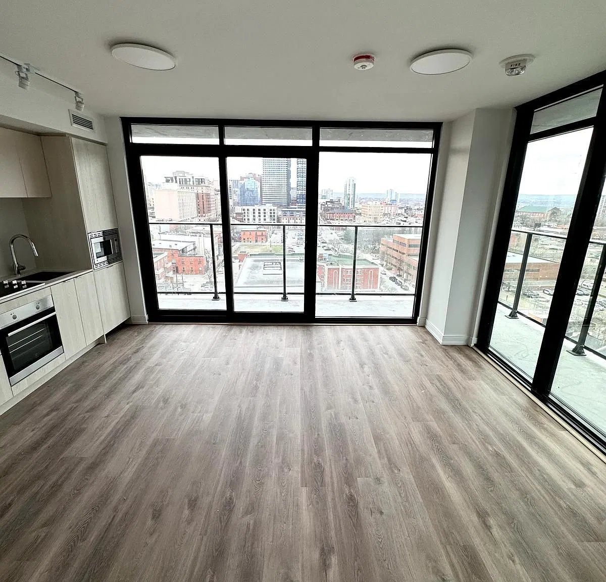 2 bed, $2,200 — Photo 3
