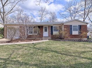 502 Wicklow Dr, Ballwin, MO 63021
