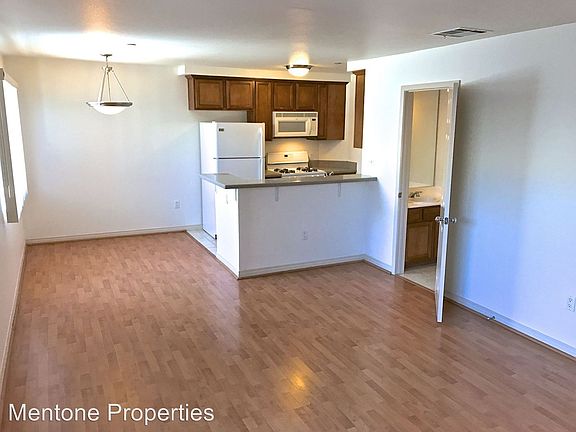 3rd image of 3321 Mentone Ave APT 08