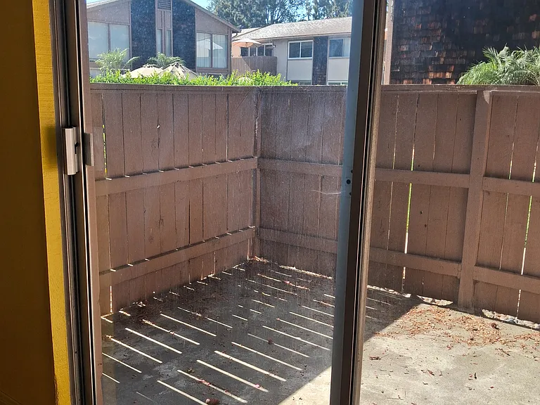 1086 Cabrillo Park Dr — Photo 6