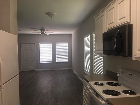 3rd image of 5983 Robinwood Ln