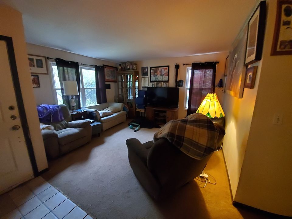 2nd image of 121 Glen Lake Dr