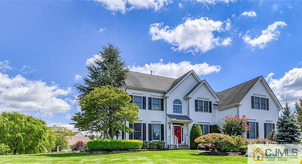 1st image of 48 Linwood Dr