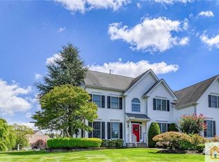 48 Linwood Dr, Monroe Township, NJ 08831