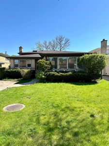 4833 W Sherwin Ave, Lincolnwood, IL, 60712