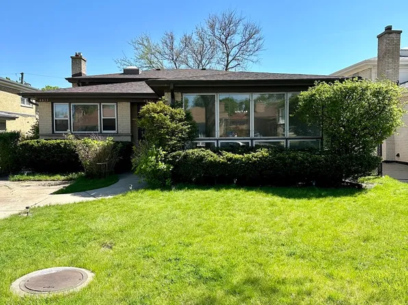 4833 W Sherwin Ave, Lincolnwood, IL 60712