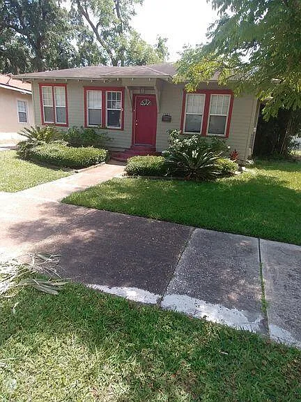 2886 Forbes St — Photo 1