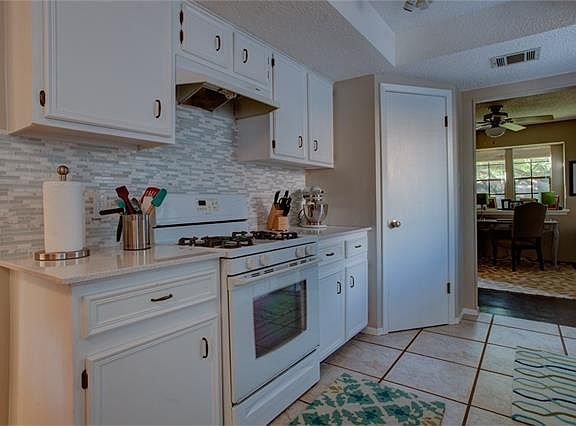 4th image of 4305 Flagstaff Cir