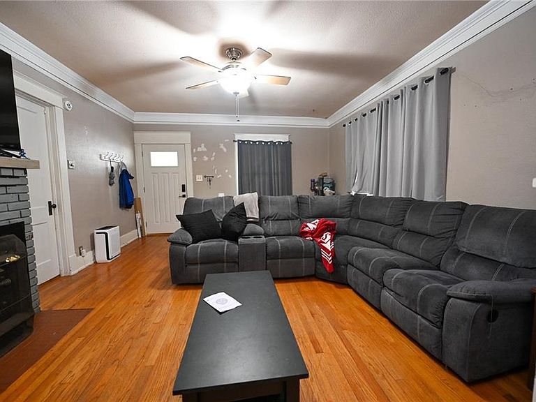 Listing photo 5